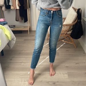 LEVI wedgie fit jeans — Size 24